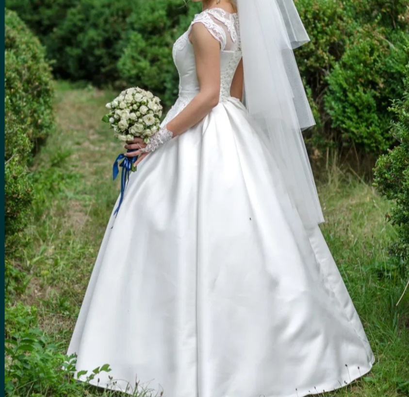 Eladó hibátlan egyedi készítésű menyasszonyi ruha 34-36os méretben.